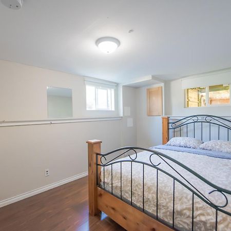 3 Bedroom Burnaby Metrotown Downstairs Exterior foto